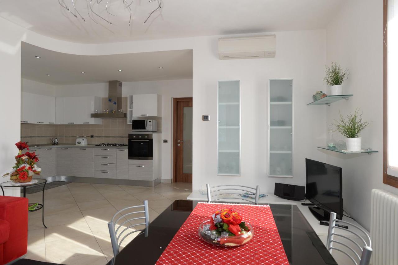 Lilli - Casa Sul Lago Dervio Extérieur photo